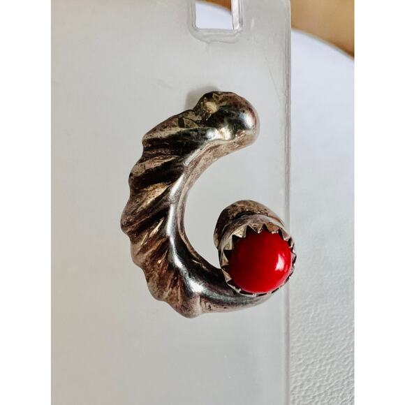 Vintage Sterling Silver Red Coral Earrings Twisted Native Boho Style Pierced - Picture 2 of 7